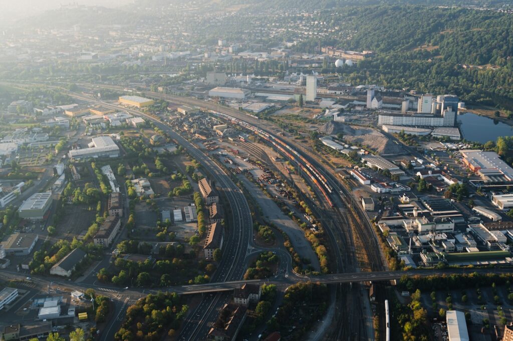 manuel-keller-GfS8bL_Bn9g-unsplash